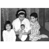 1964-Dot w Jeff Deb Sheryl nnew baby.jpg
